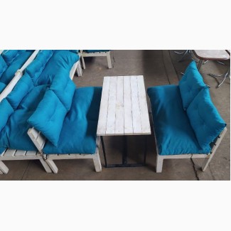 Лавки б/у, столы б/у деревянные с голубыми подушками
