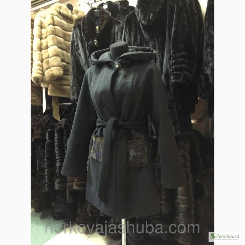 Фото 6. Шикарное кашемировое пальто с декоративными норковыми карманами