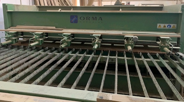 Фото 2. Прес горячий для виробництва клеєного щита ORMA