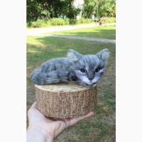 Котик сірий валяна іграшка інтерєрна сувенір подарунок кошка хендмєйд кошка
