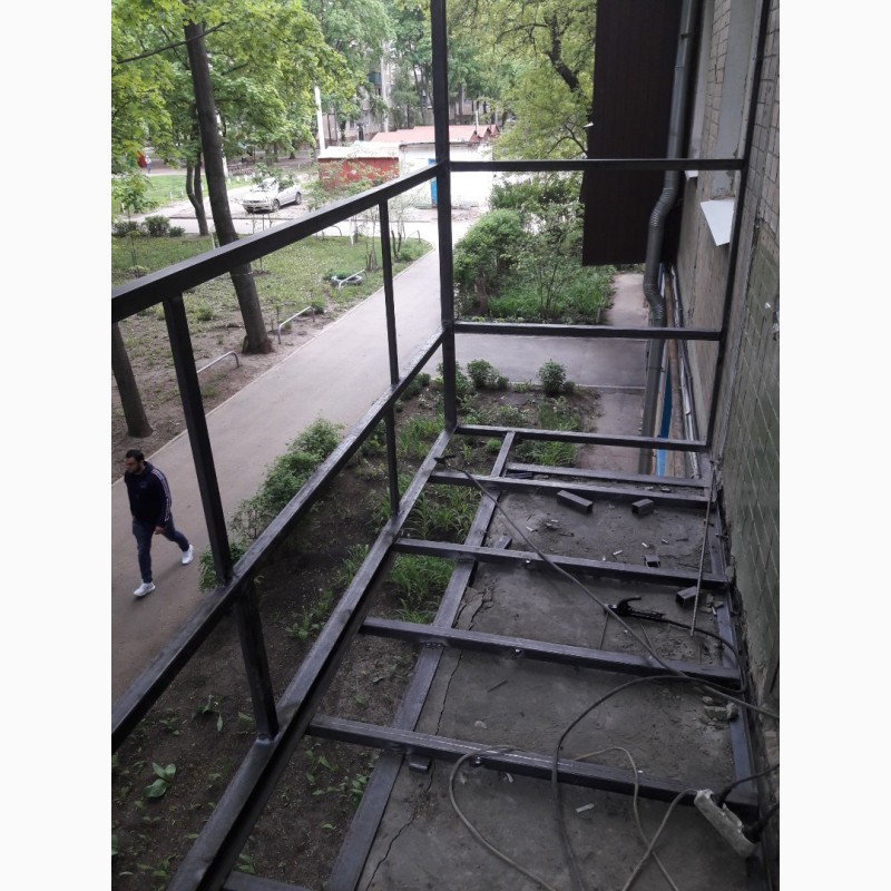 Фото 3. Расширение балкона с выносом по плите до 30 см