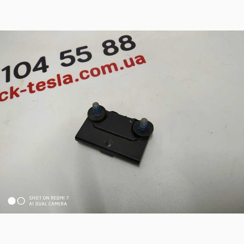 Фото 5. Кронштейн крепления рейлингов Tesla model S 6008628-00-D 6008628-00-D ROOF