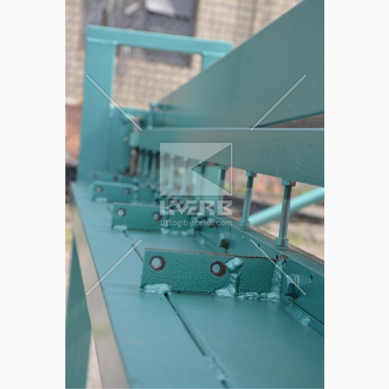Фото 2. Гільйотина для листового металу Ja-Mech 2040 мм призначена для порізки листової сталі