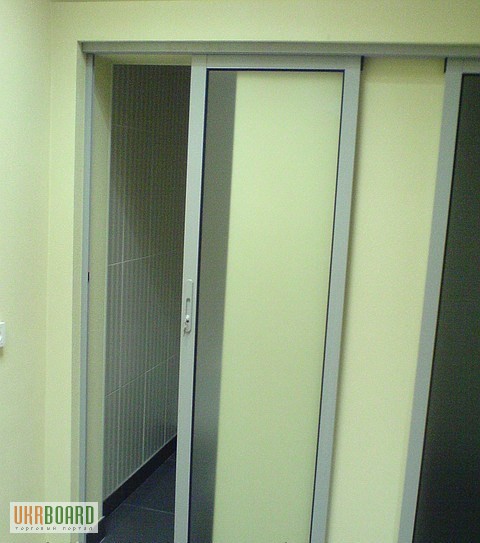 Фото 6. Алюминиевые двери с замком. Поворотные и раздвижные двери с покраской. Входные двери
