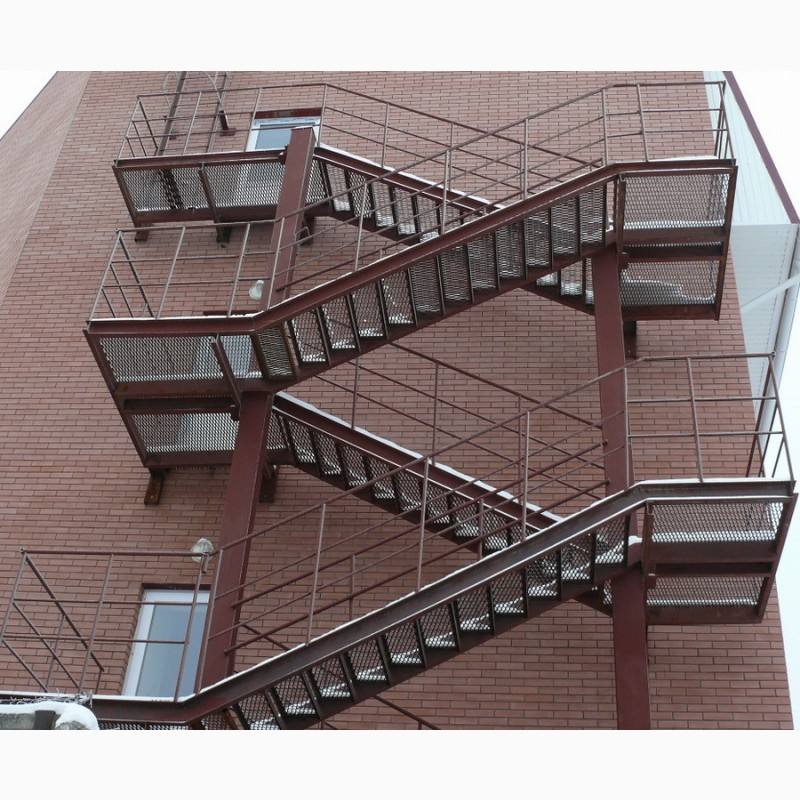 Фото 4. Лестницы из металла, наружные. Броневик Днепр