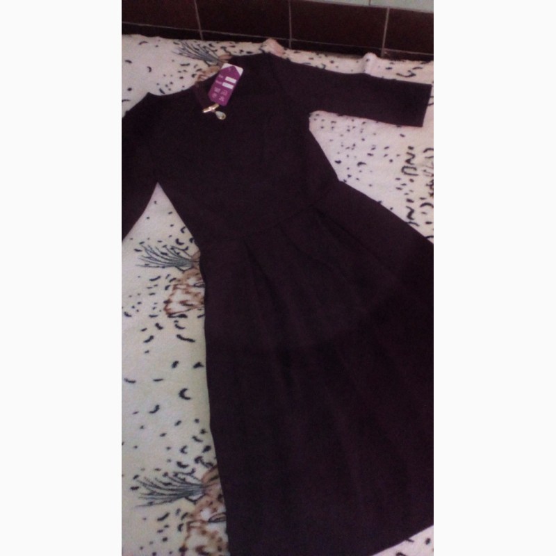 Фото 2. Платье темно-сливового цвета(марсала) с украшением, рукав три четверти, р.44