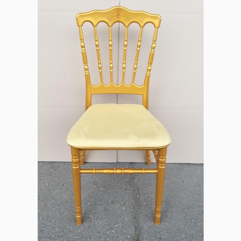 Фото 4. Штабелируемый стул Наполеон, пластиковый, подушка, цвет золотой