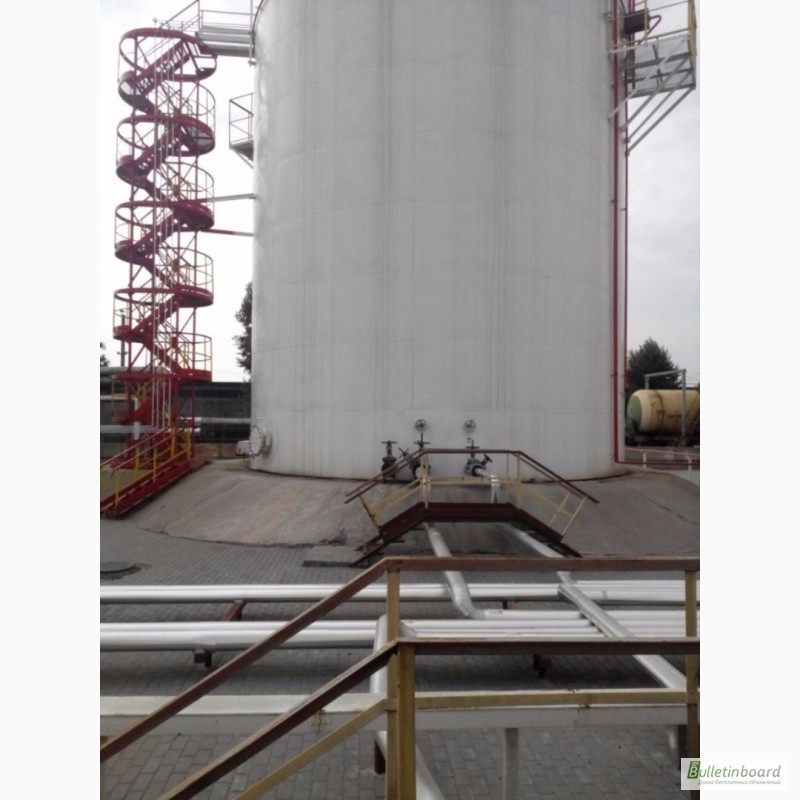 Фото 2. Резервуары вертикальные для нефтехимической промышленности