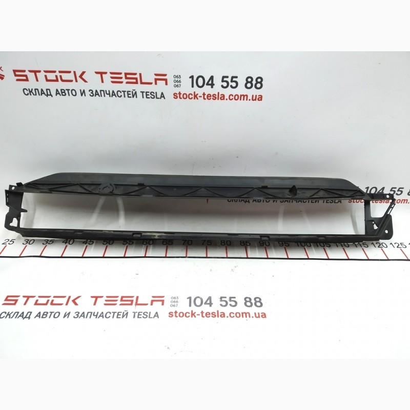 Фото 2. Диффузор передний радиатора охлаждения основного Tesla model S REST 1057847