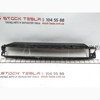 Диффузор передний радиатора охлаждения основного Tesla model S REST 1057847