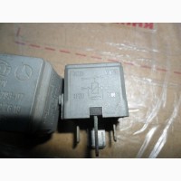 Реле Мерседес A A0025422619, Hella 4RA007793-07, 12V оригинал