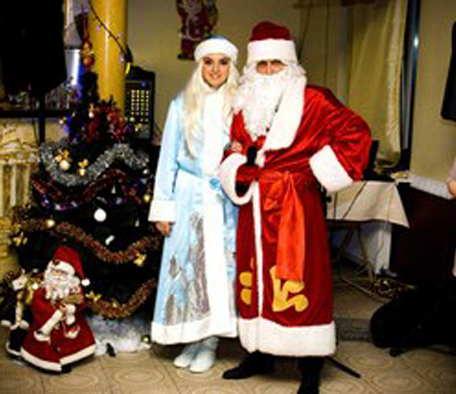 Прокат костюмов Деда мороза и Снегурочки