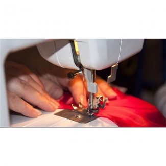 Швейний цех у Харкові приймає замовлення на пошив одягу