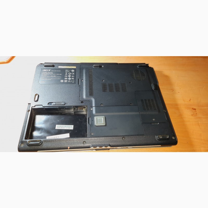 Фото 5. Ноутбук Acer Travel Mate 2490 15.4 RAM1.5GB 1.86MHz V:224Mb
