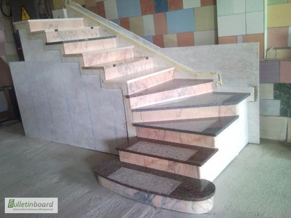 Фото 4. Мраморные ступени, облицовка лестниц мрамором - 1 500 грн