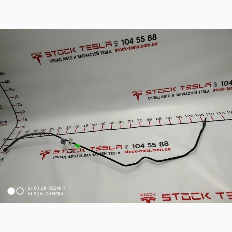 Фото 2. Трубопровод тормозной системы (от главного цилиндра к ABS) короткий Tesla m