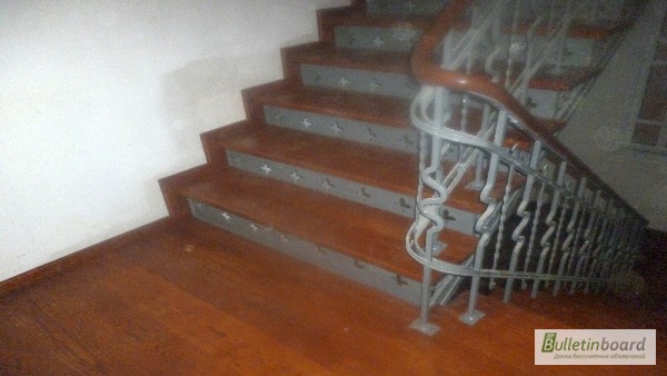 Фото 5. Cтоляр - реставрато рдвері сходів, паркетa. Робота в Польщі