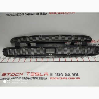 Решетка бампера переднего нижняя под радар Tesla model S 1038211-00-A 10382