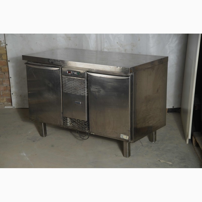 Фото 4. Маленький холодильный стол б/у в рабочем состоянии