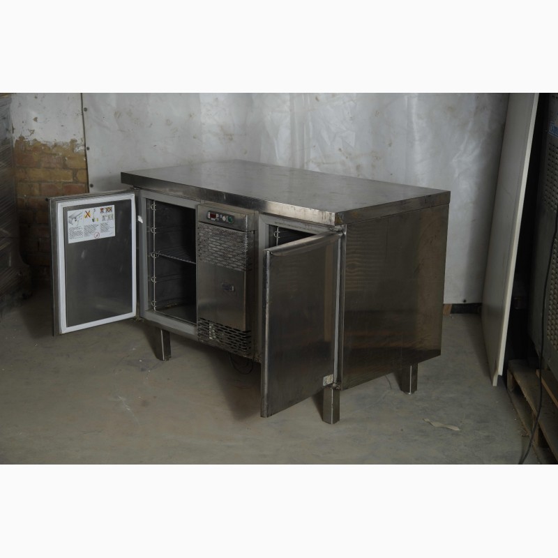 Фото 6. Маленький холодильный стол б/у в рабочем состоянии