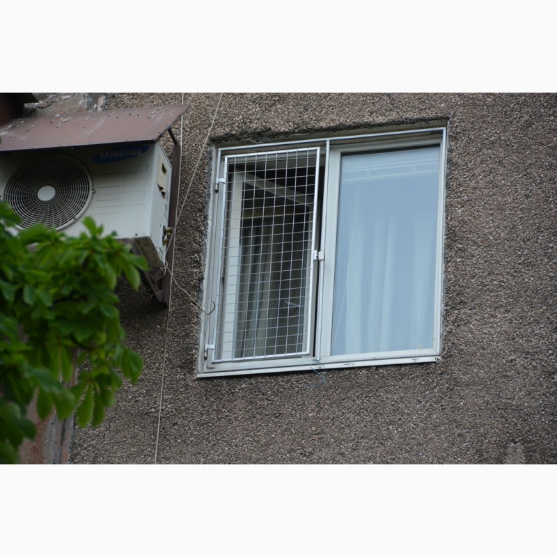 Фото 19. Клетка для кошек на окно. Броневик Днепр