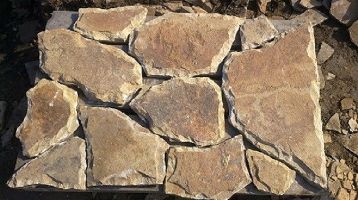 Камень песчаник природный со сколом