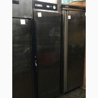 Статический холодильный шкаф бу для кафе