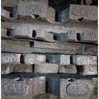 Металеві чавунні та сталеві деталі