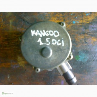 Продам оригинальный вакуумный насос на Renault Kangoo 1.5DCI