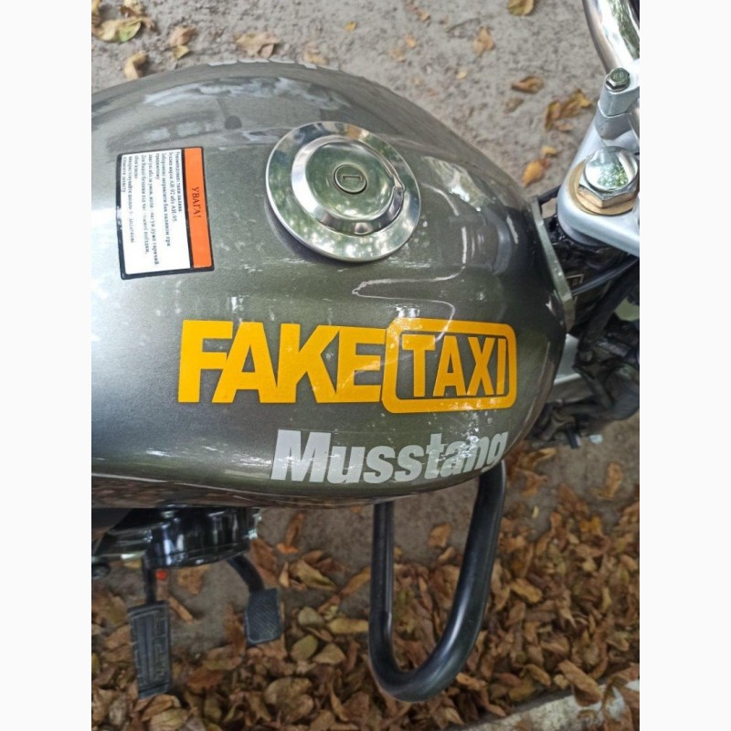 Фото 5. Наклейка FakeTaxi жёлтая светоотражающая на авто-мото