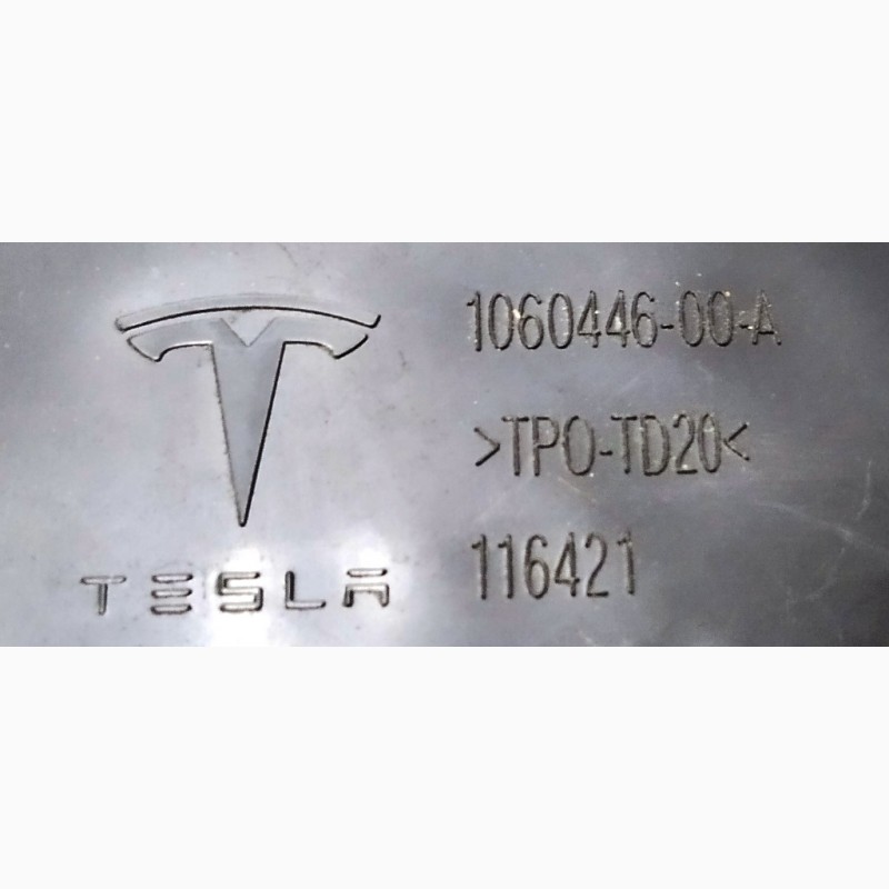 Фото 4. Перегородка водосборника крышки багажника левый Tesla model X 1060446-00-A