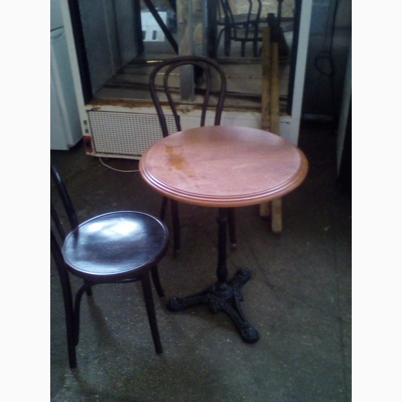 Фото 4. Стол круглый деревянный на чугунной ноге для кафе, кофейни