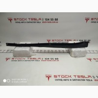 Задний молдинг (плавник) защиты двигателя правый длинный Tesla model S 6008
